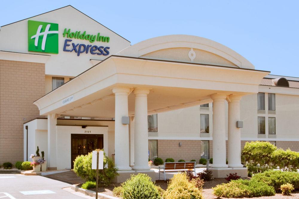 Holiday Inn Express Danville By Ihg Esterno foto