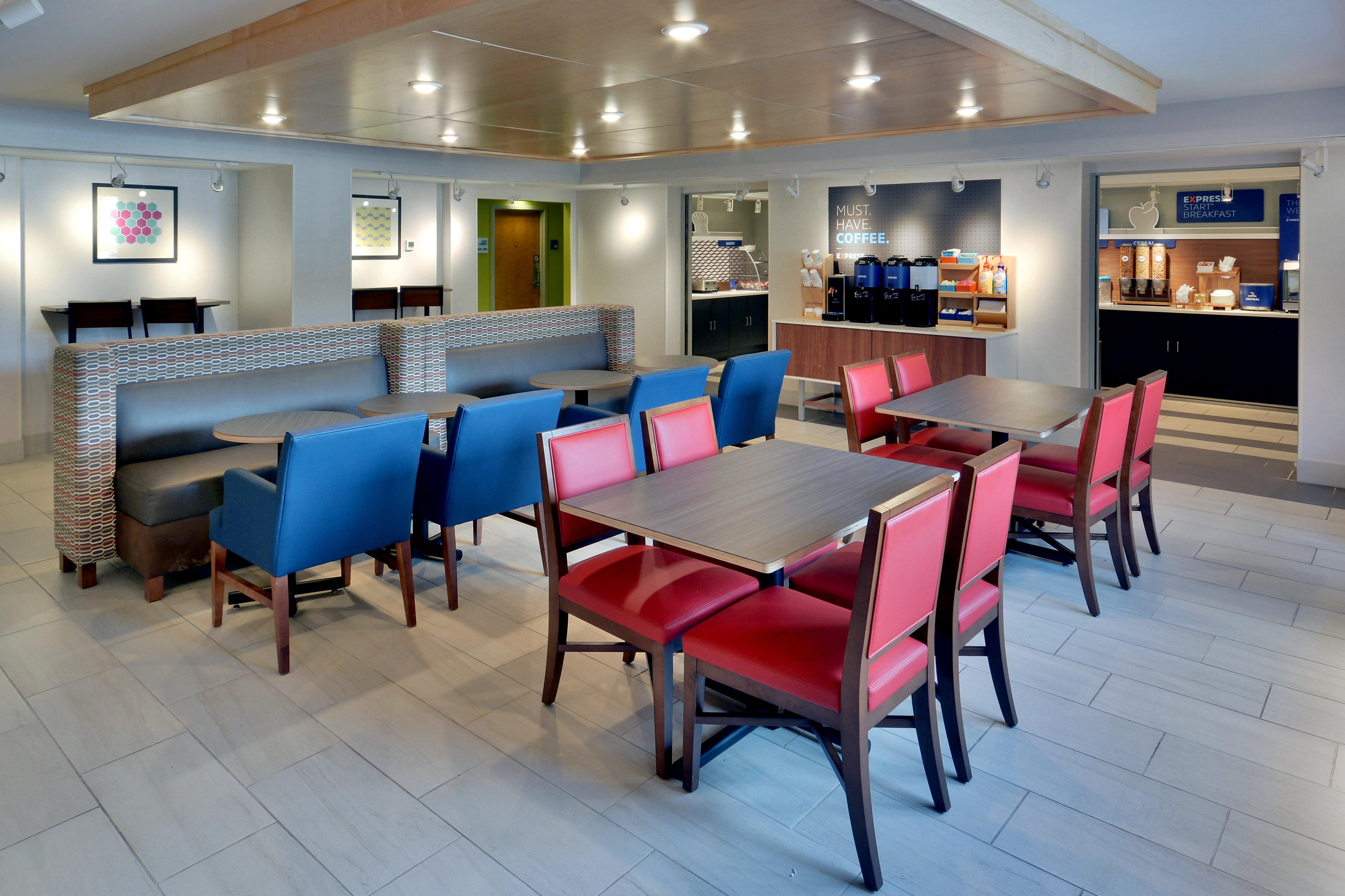 Holiday Inn Express Danville By Ihg Esterno foto