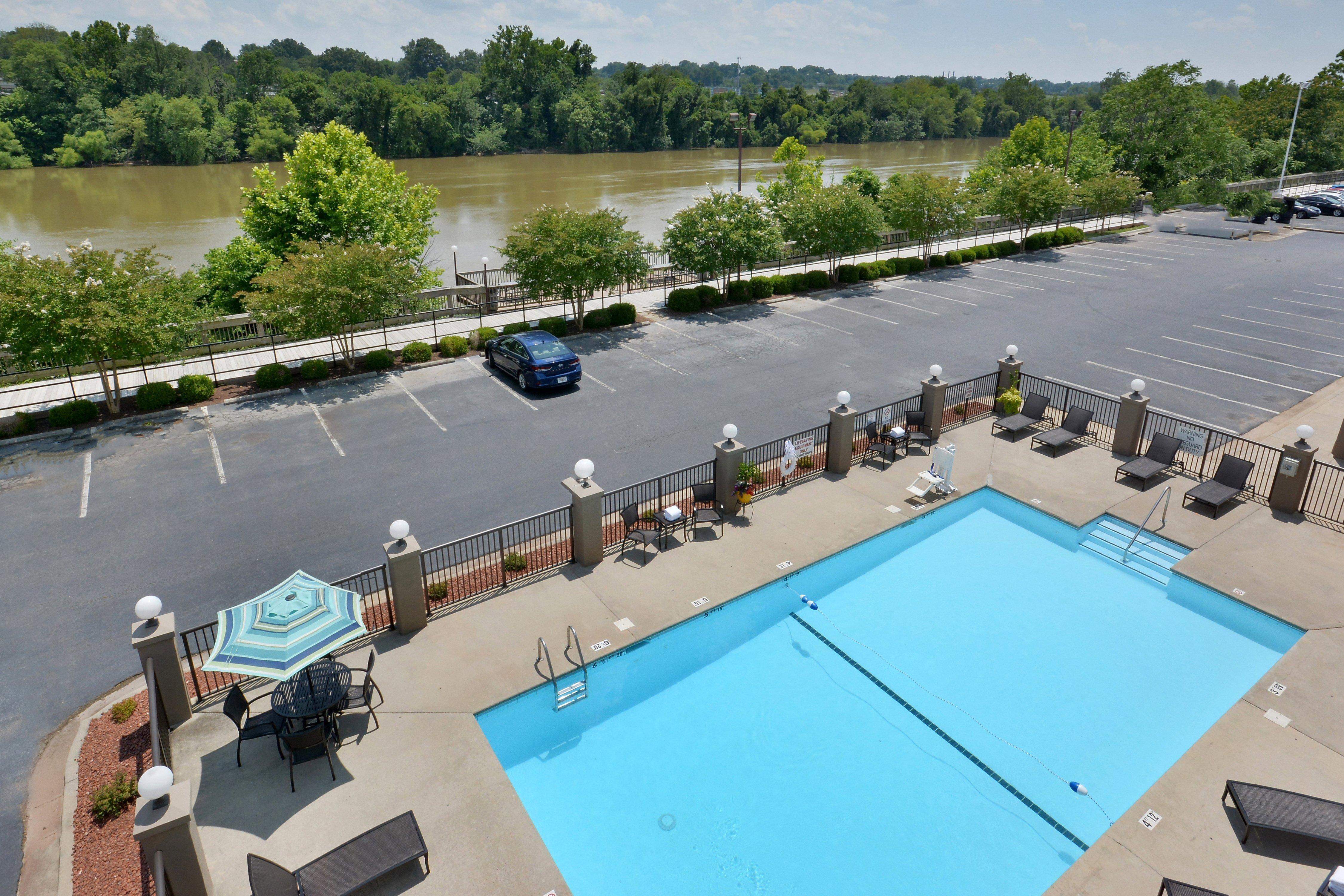 Holiday Inn Express Danville By Ihg Esterno foto