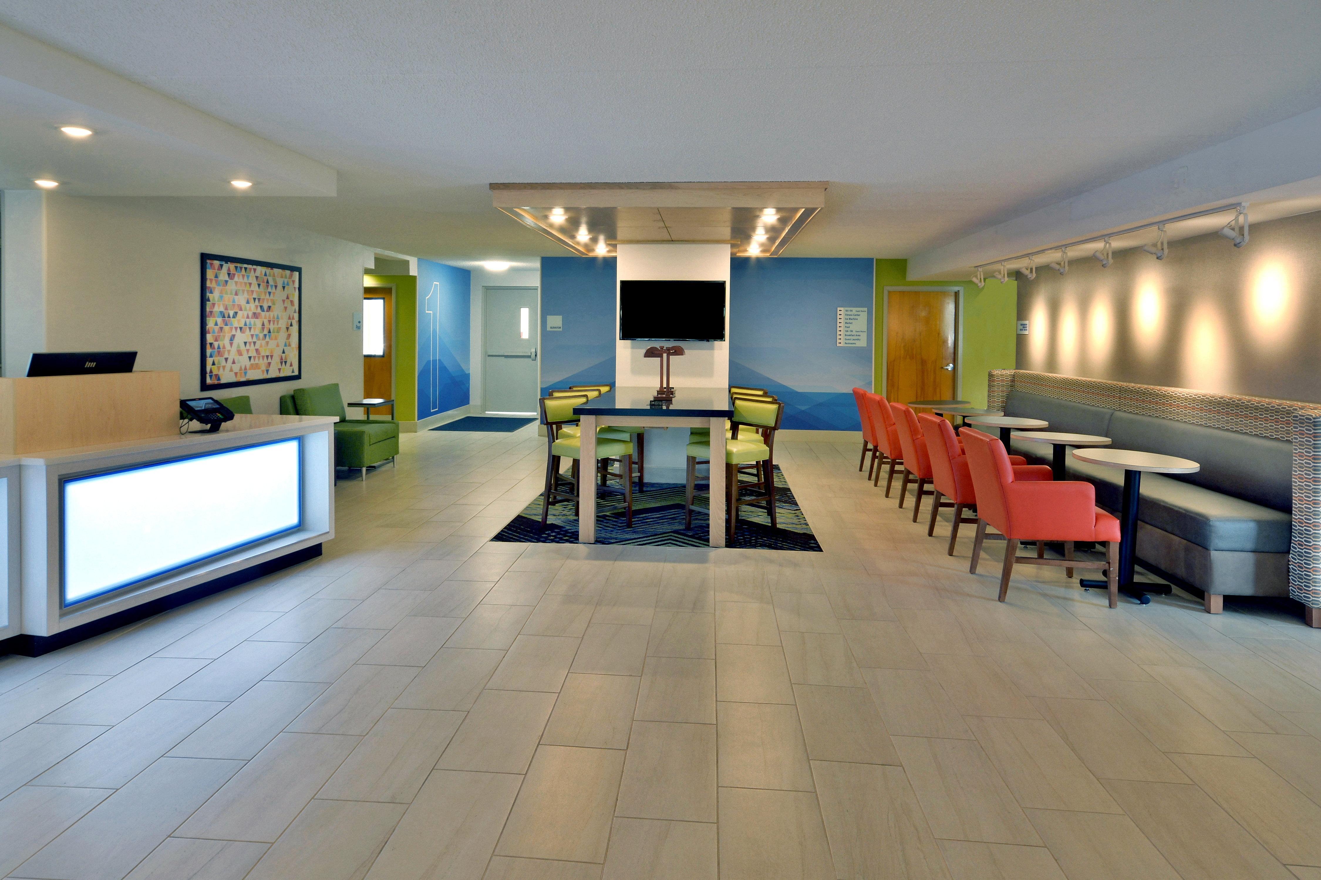 Holiday Inn Express Danville By Ihg Esterno foto