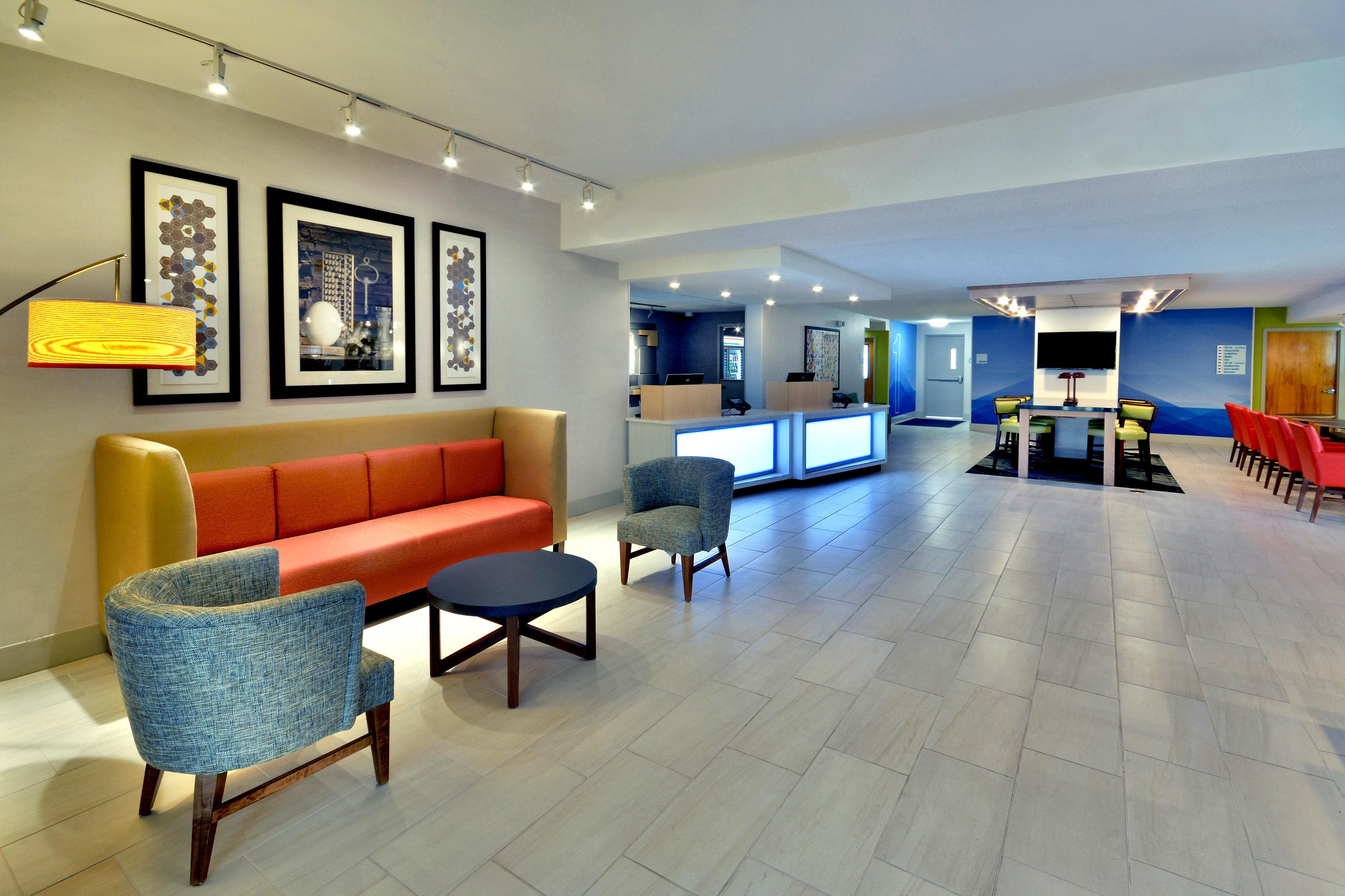 Holiday Inn Express Danville By Ihg Esterno foto